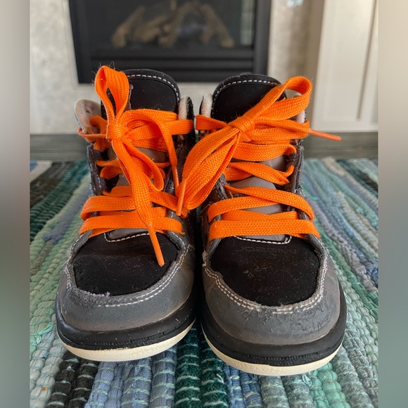 Kids Air Jordans - Picture 6 of 6